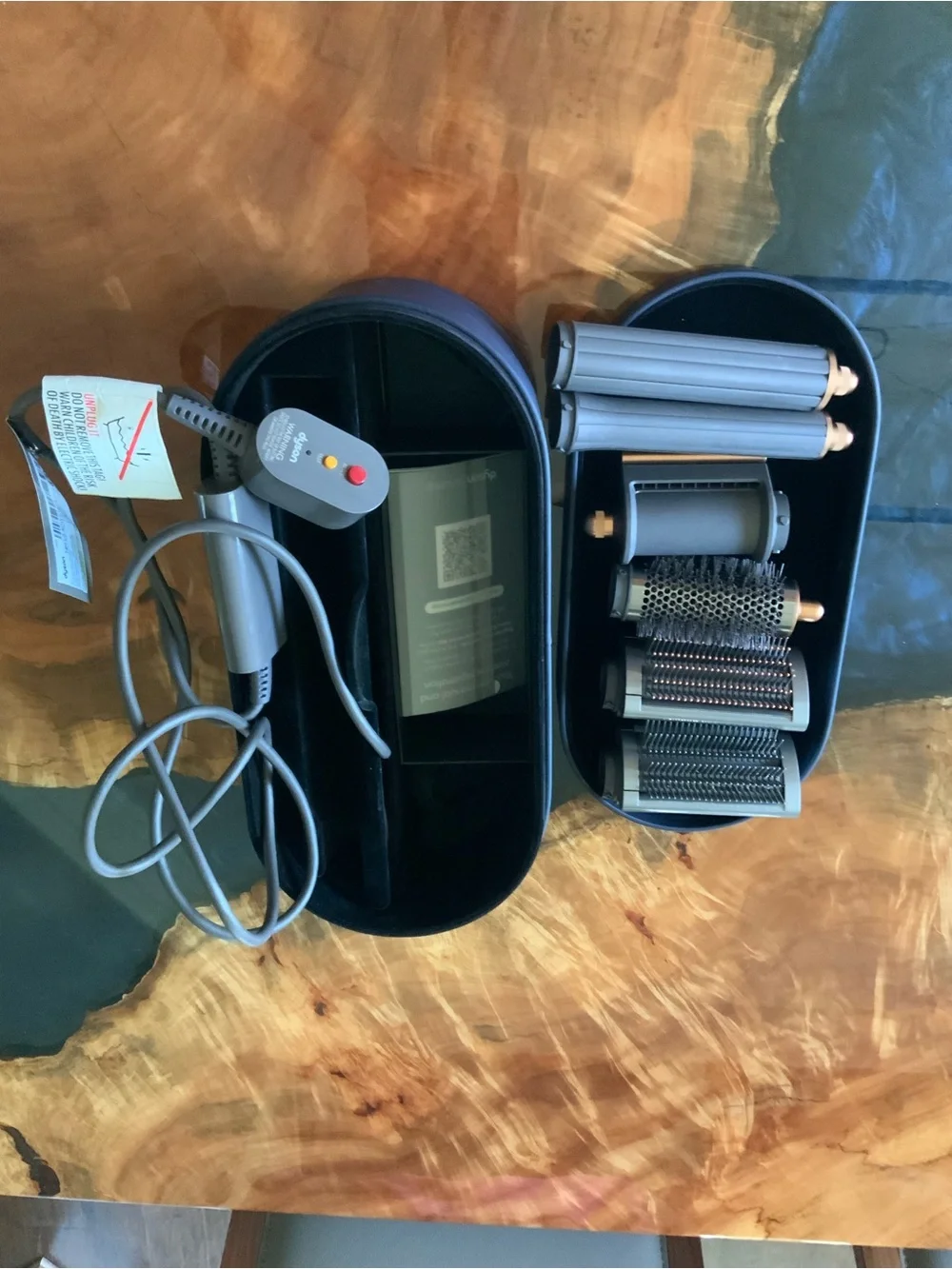 Like New DYSON AIR WRAP - 4+ YO